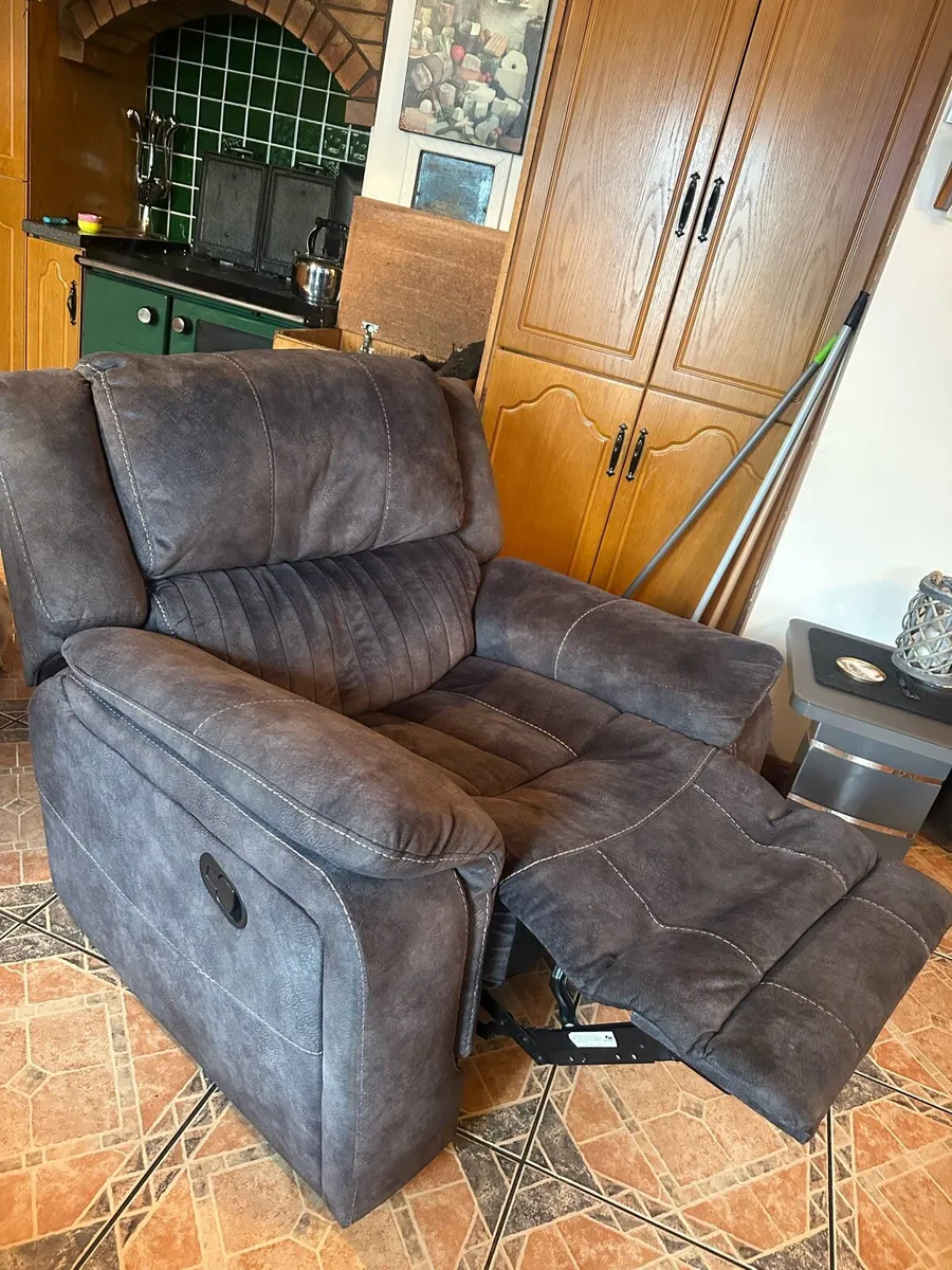 Armchair recliner (Brand- Nicole) - Image 1