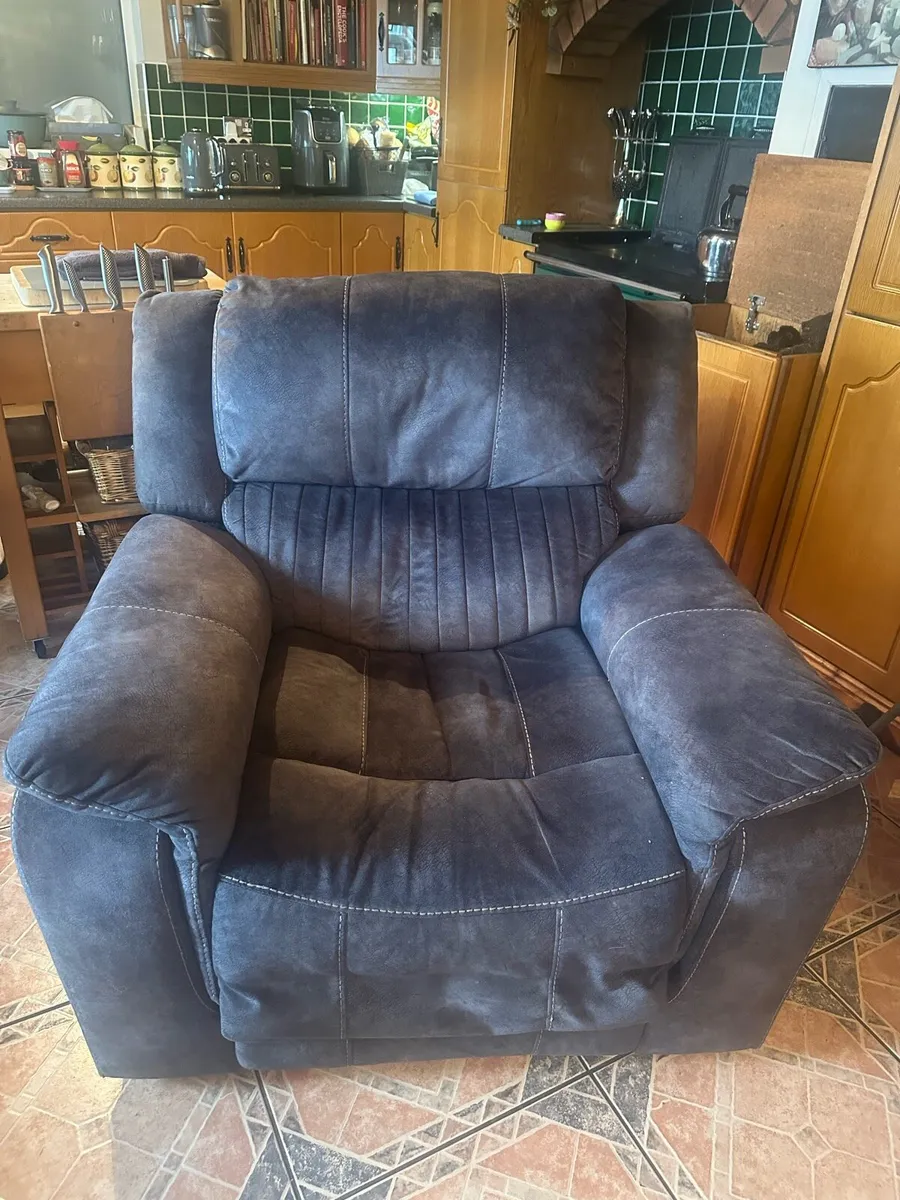 Armchair recliner (Brand- Nicole) - Image 4