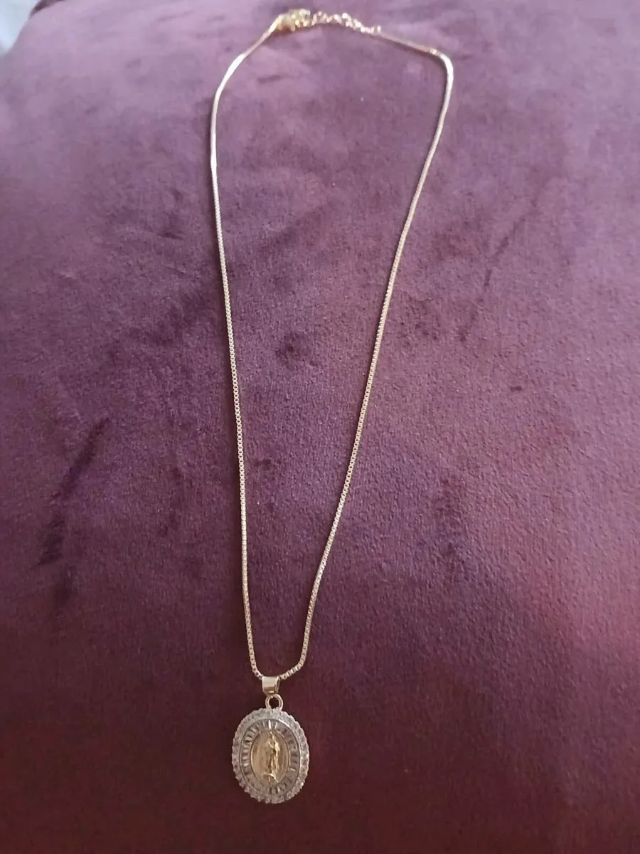 Our lady of Guadalupe pendant&chain 18kgold plated - Image 1