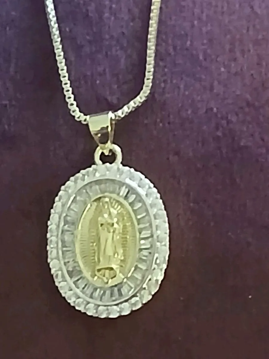 Our lady of Guadalupe pendant&chain 18kgold plated - Image 2
