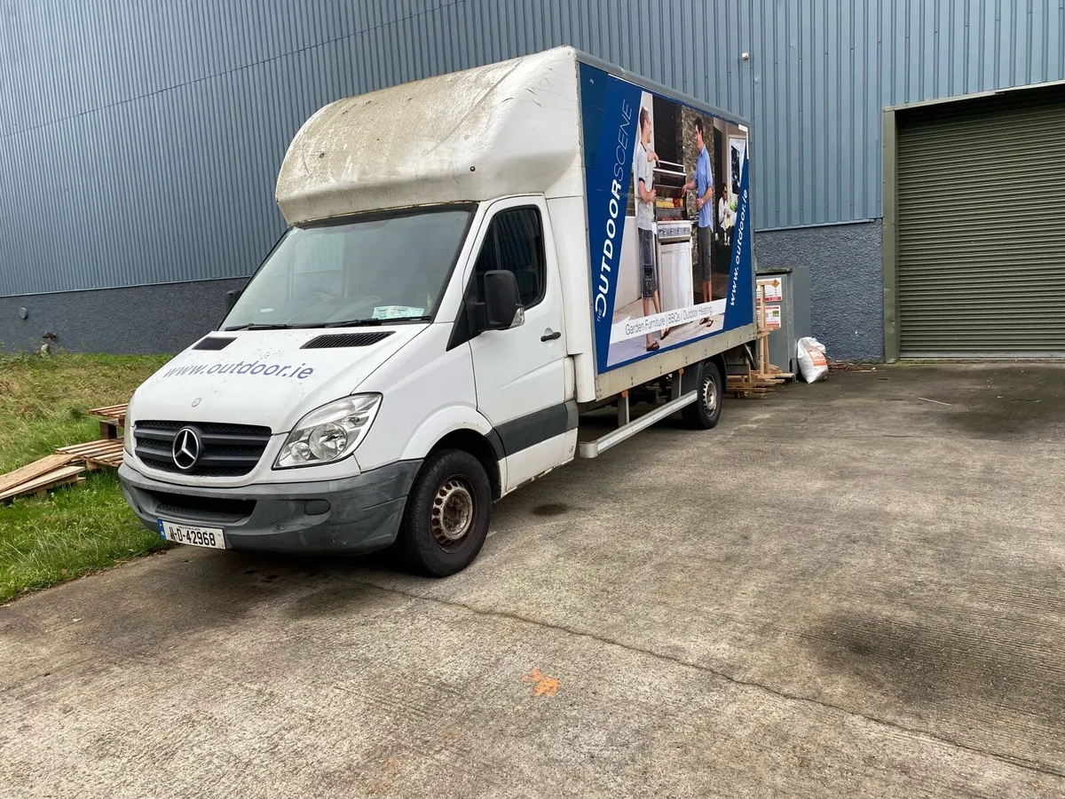 Mercedes Sprinter box tail lift not driving - Image 1