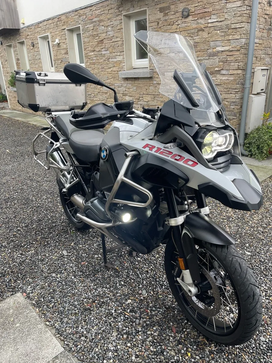 Motorcycle - Image 3