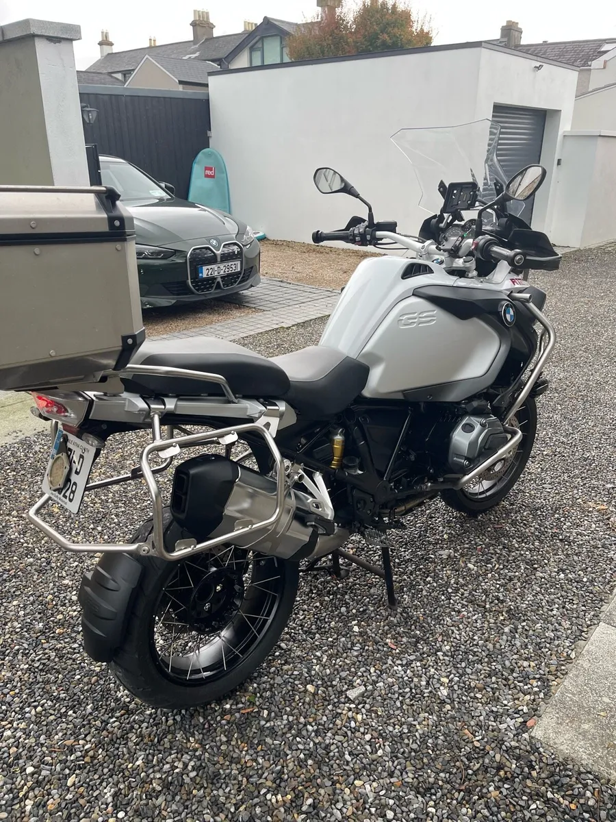 Motorcycle - Image 4