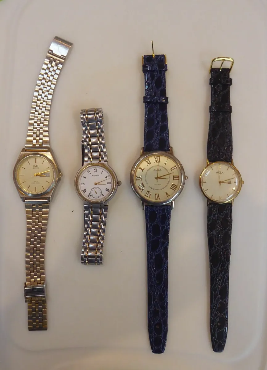 4 vintage watches. Rotary, Accurist, Avia, Q+Q - Image 1