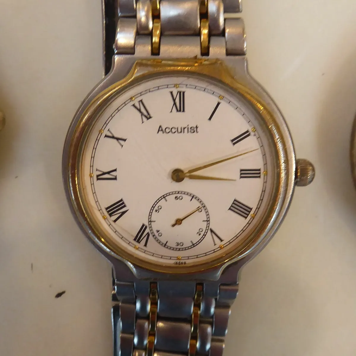 4 vintage watches. Rotary, Accurist, Avia, Q+Q - Image 2