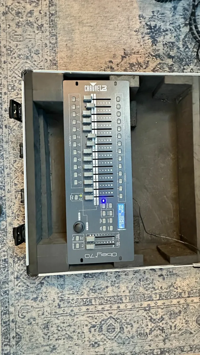 Lighting Controller Desk Chauvet Obey 70 & Case - Image 4