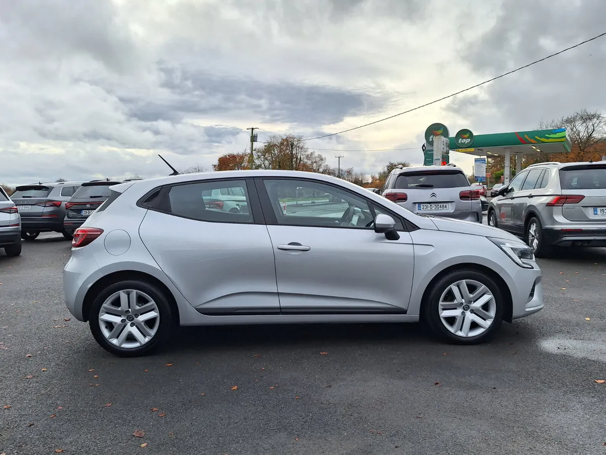 Renault Clio 1.0 Dynamique 1 Owner/Immaculate - Image 2