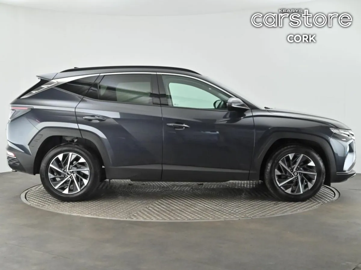 Hyundai Tucson 2WD Executive Plus - Image 3