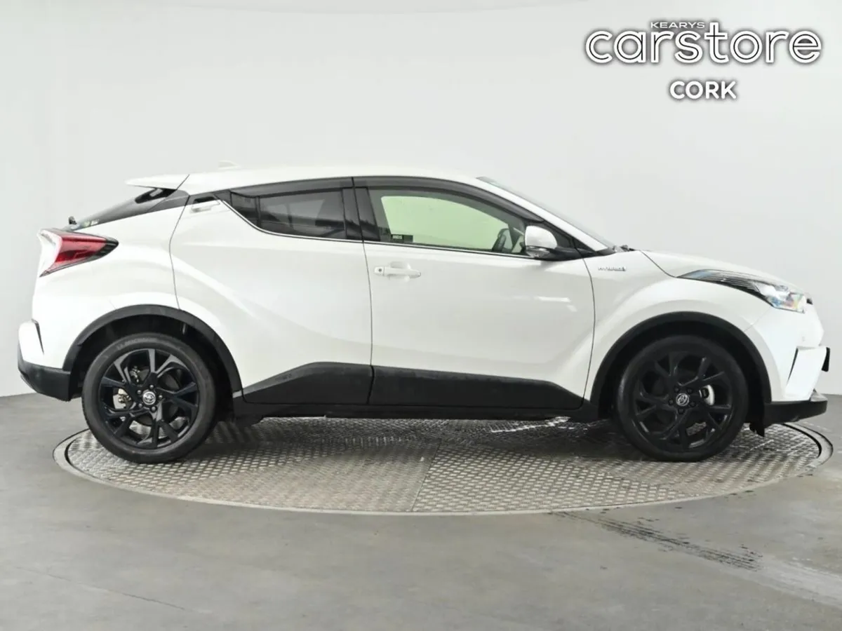 Toyota C-HR 1.8 Hybrid Auto - Image 3