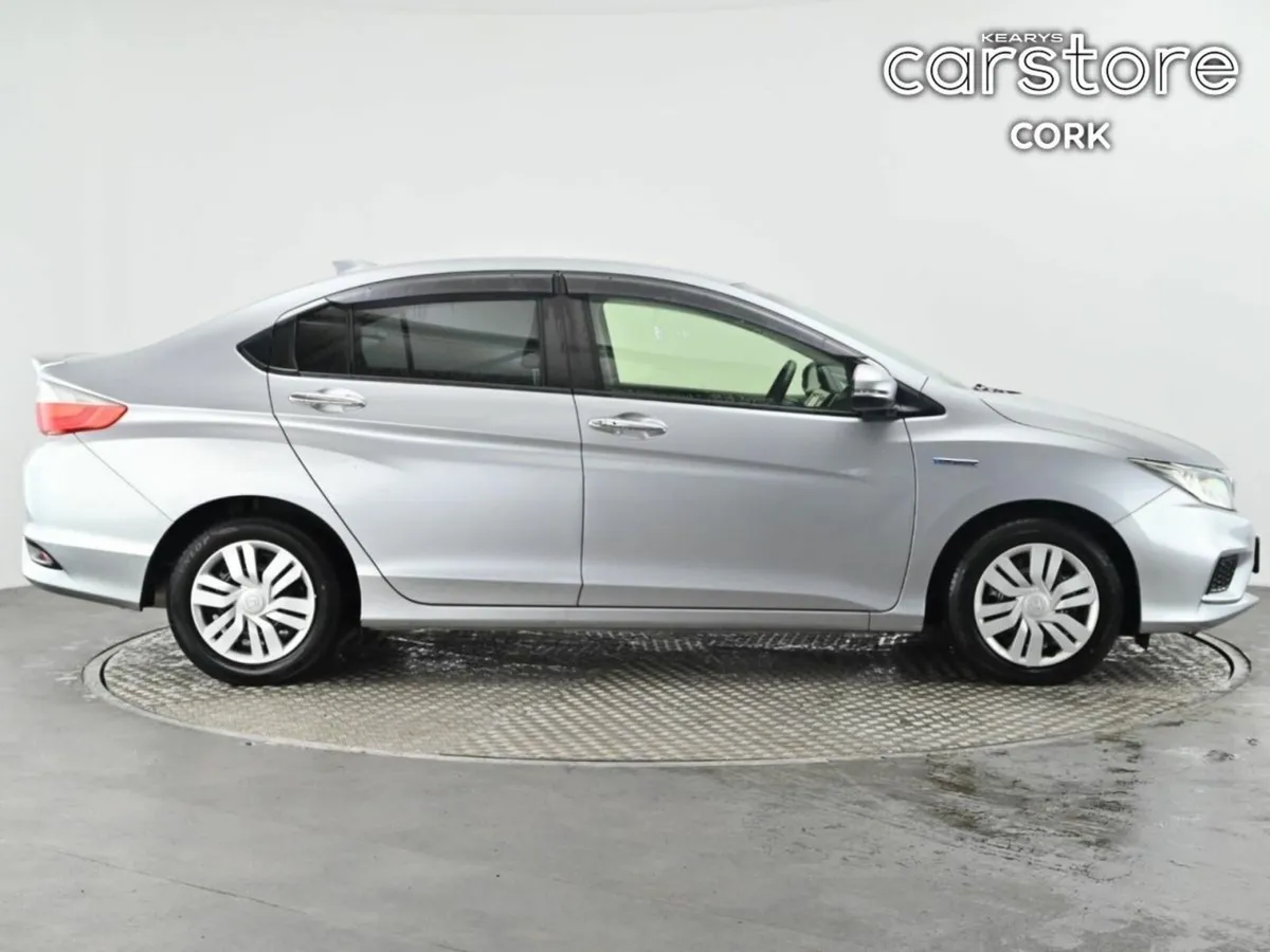 Honda Grace 1.5 Hybrid Auto - Image 3