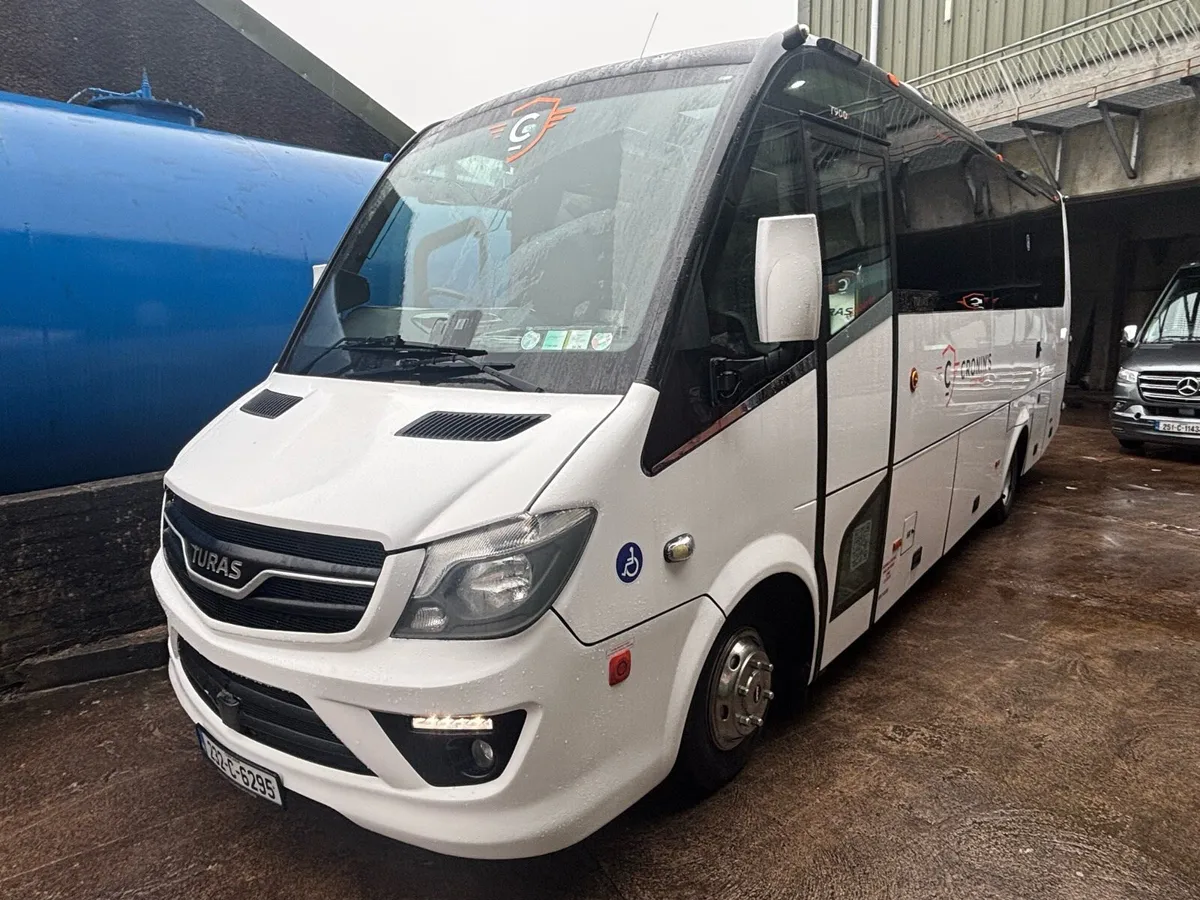 DAF Turas 900s - Image 1