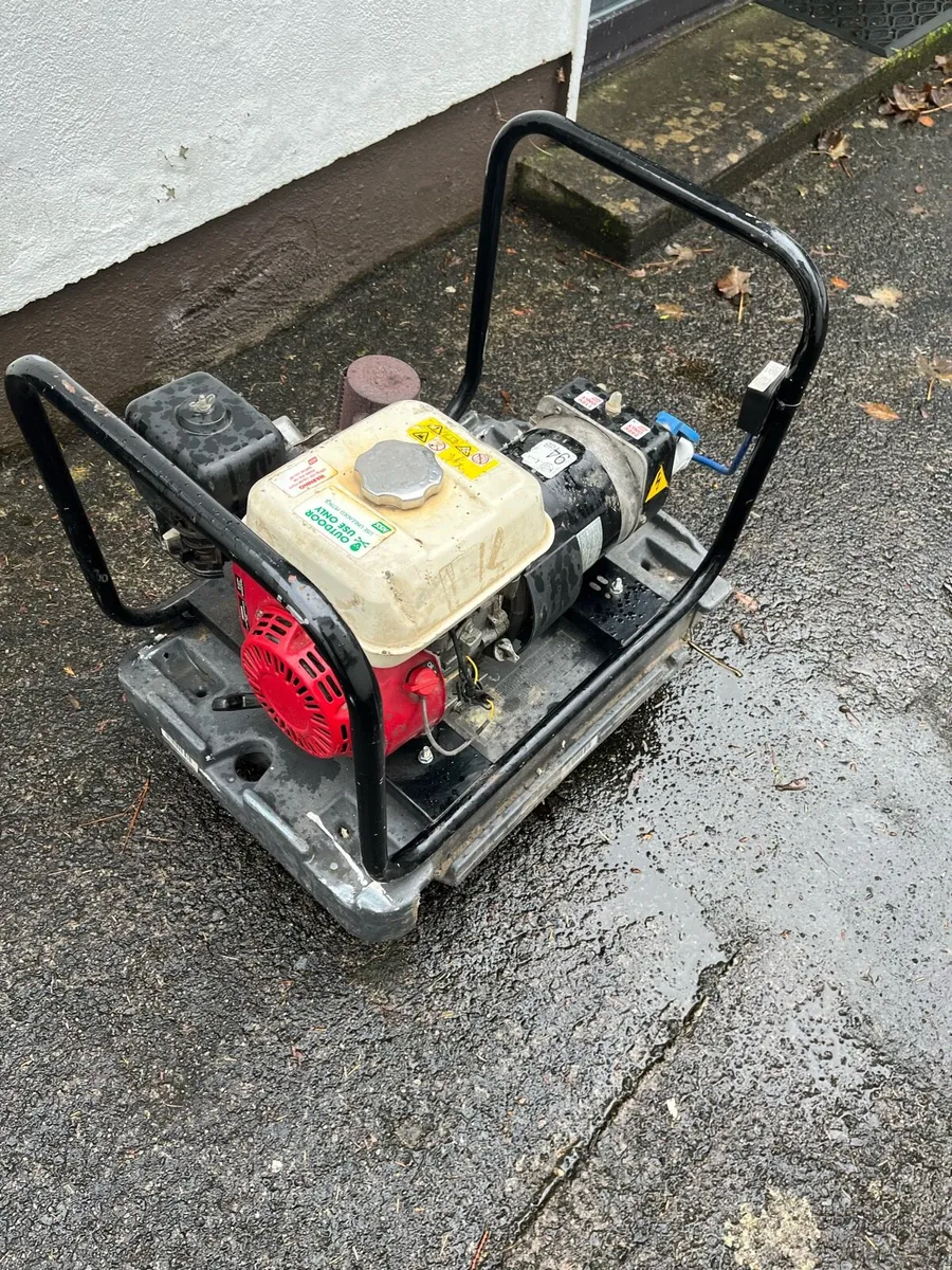Honda generator - Image 1