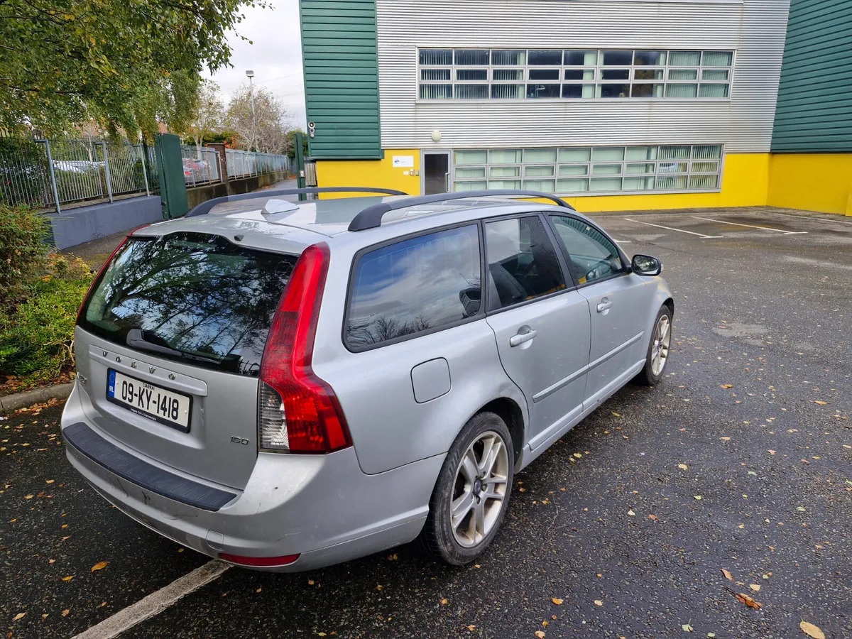 Volvo V50 2009 - Image 4