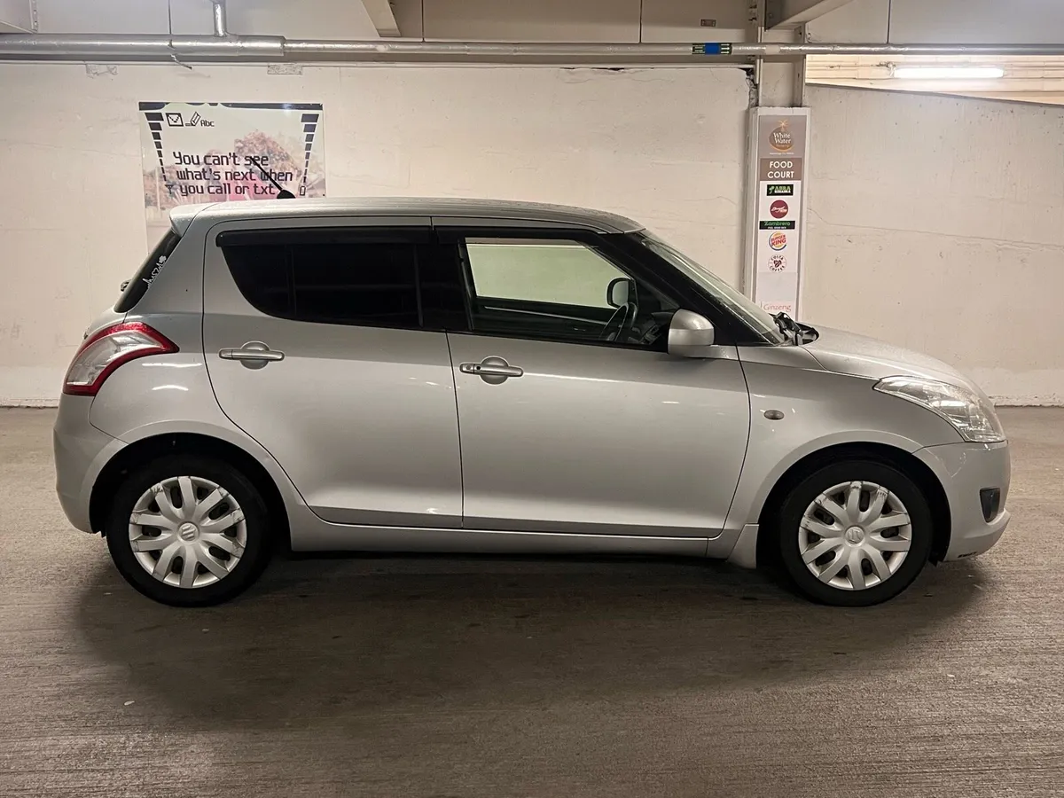 Suzuki Swift Automatic low km - Image 2
