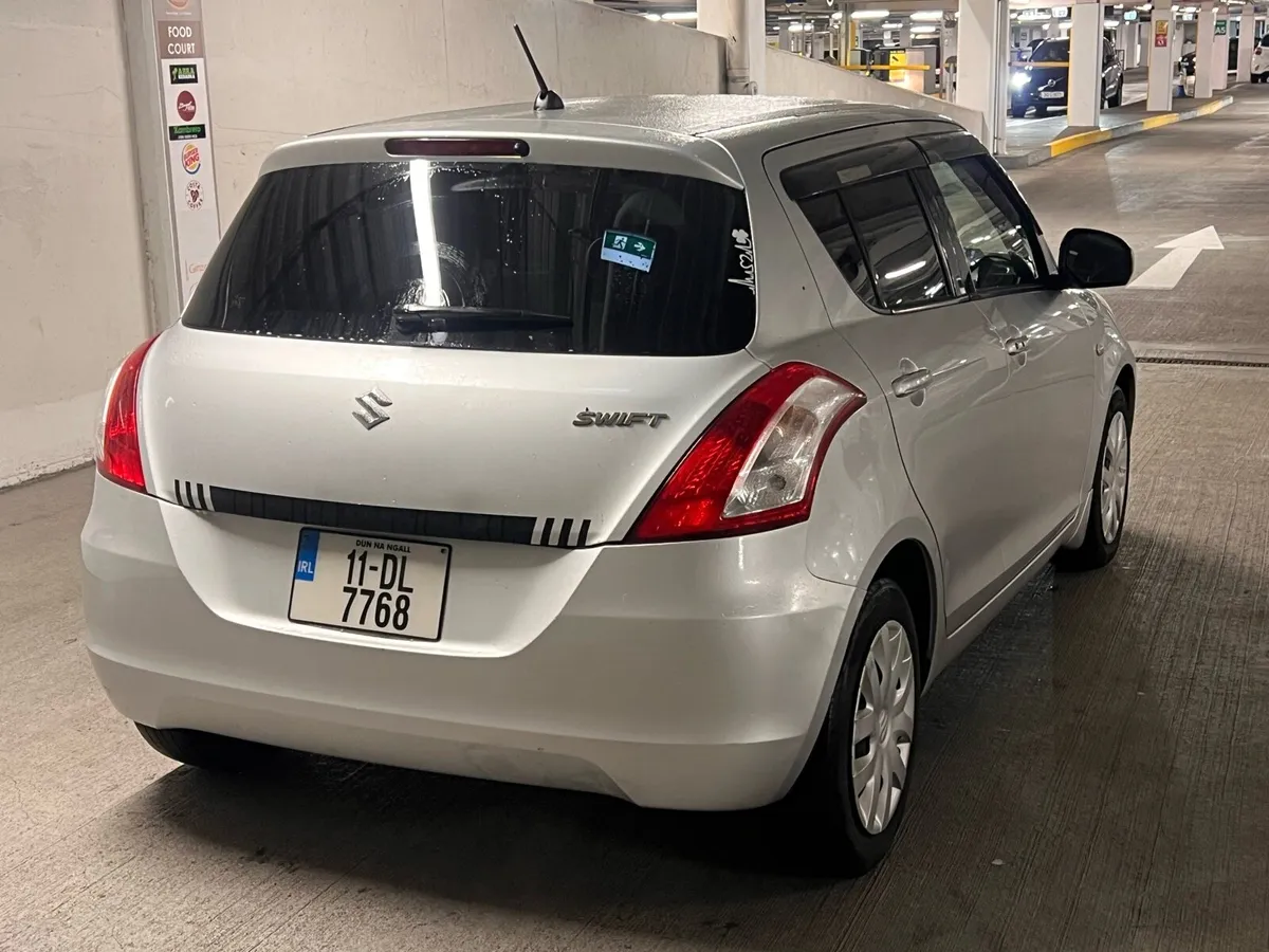 Suzuki Swift Automatic low km - Image 3