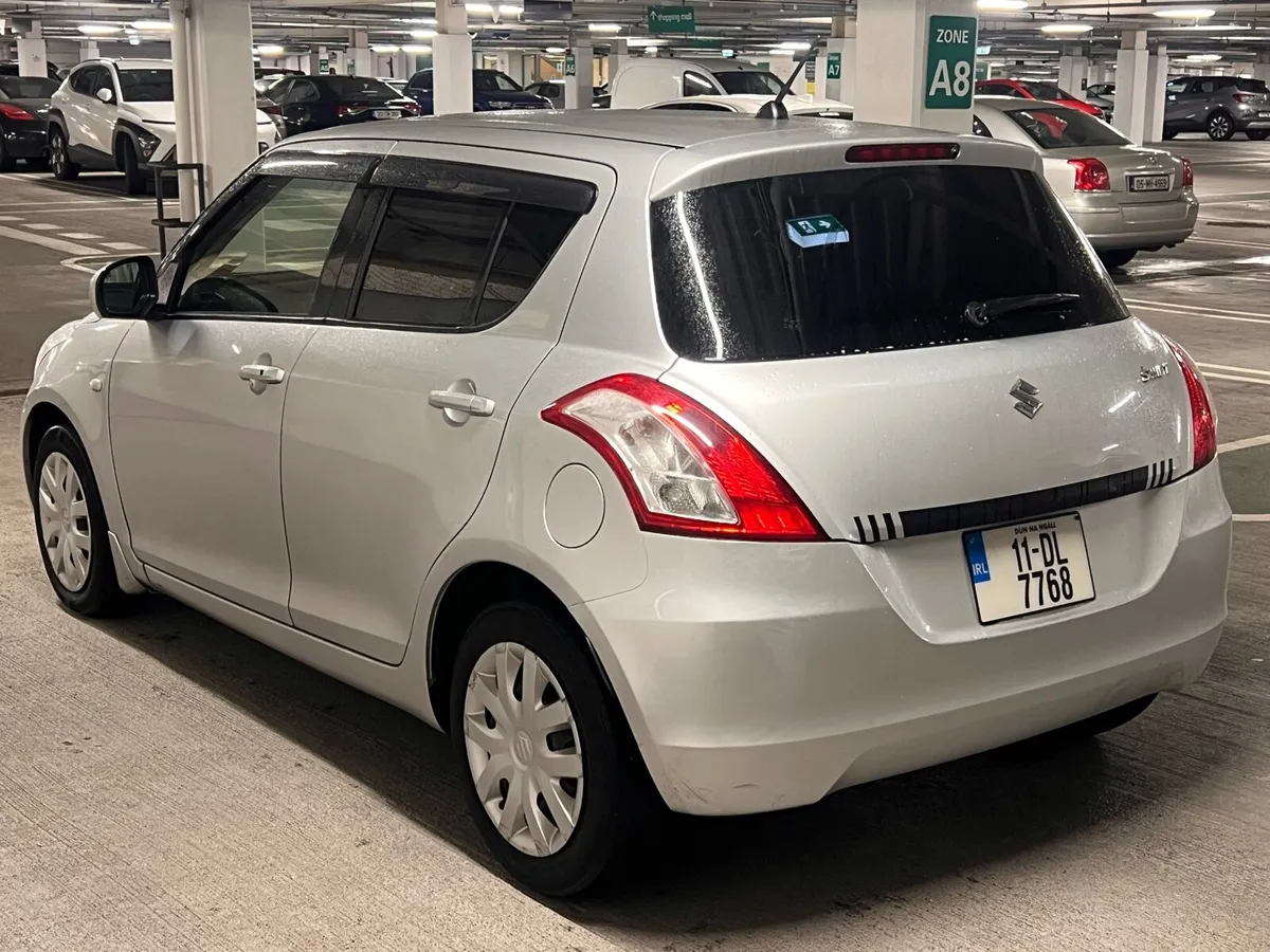 Suzuki Swift Automatic low km - Image 4