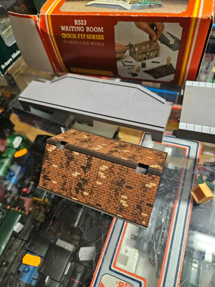 Hornby OO Gauge Station - Image 4