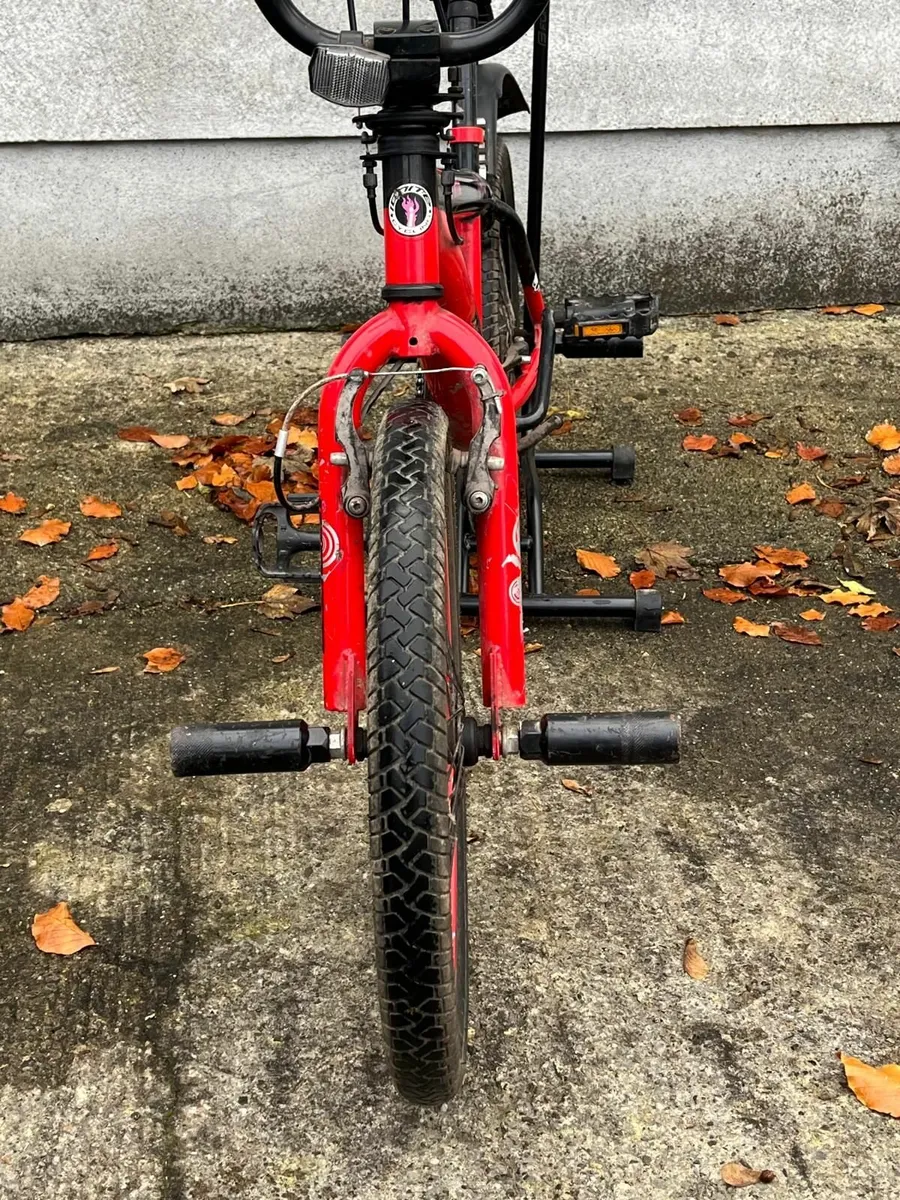 Boys BMX bike - Image 2