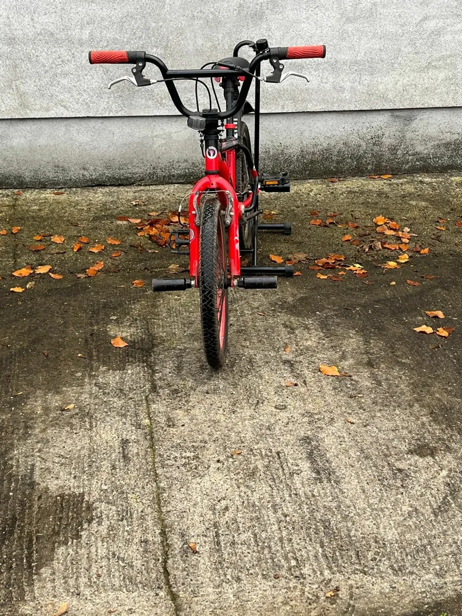 Boys BMX bike - Image 4