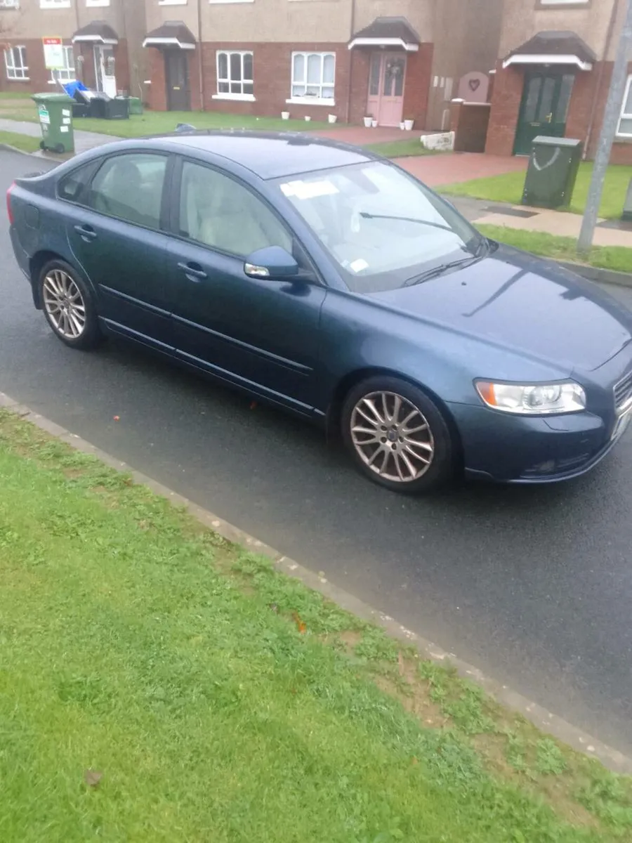 11 Volvo S40 - Image 1
