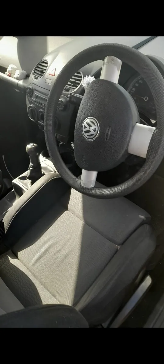 VW beetle - Image 4