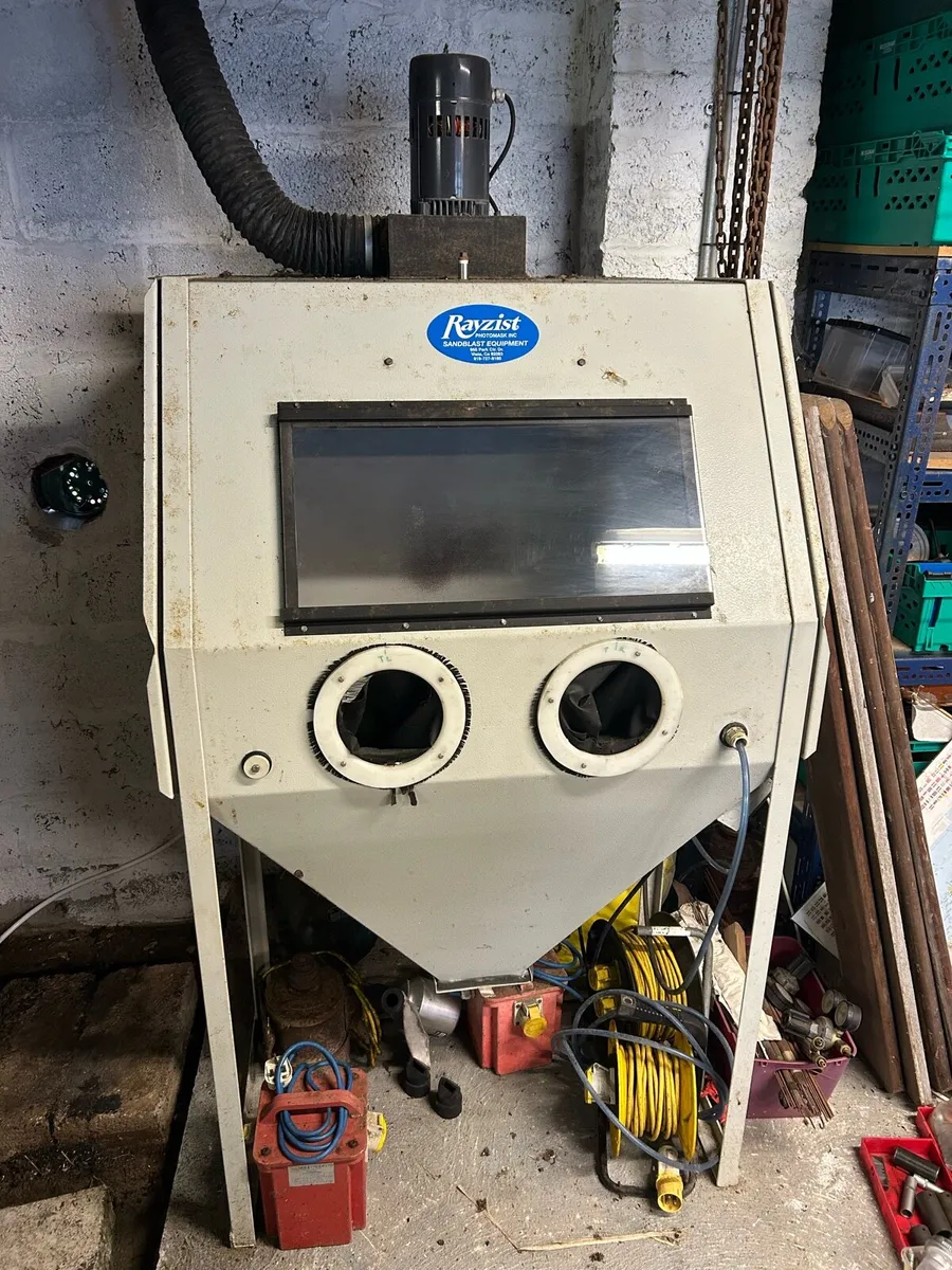 Sandblast cabinet Rayzist - Image 1