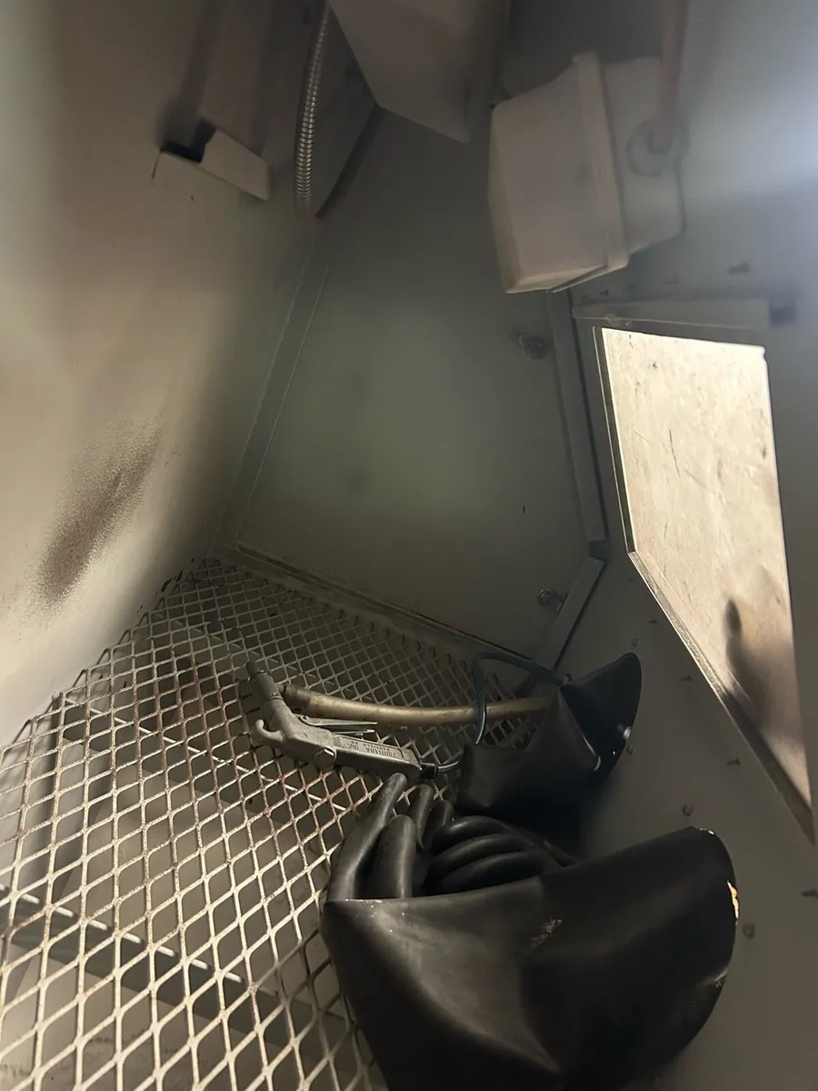 Sandblast cabinet Rayzist - Image 3