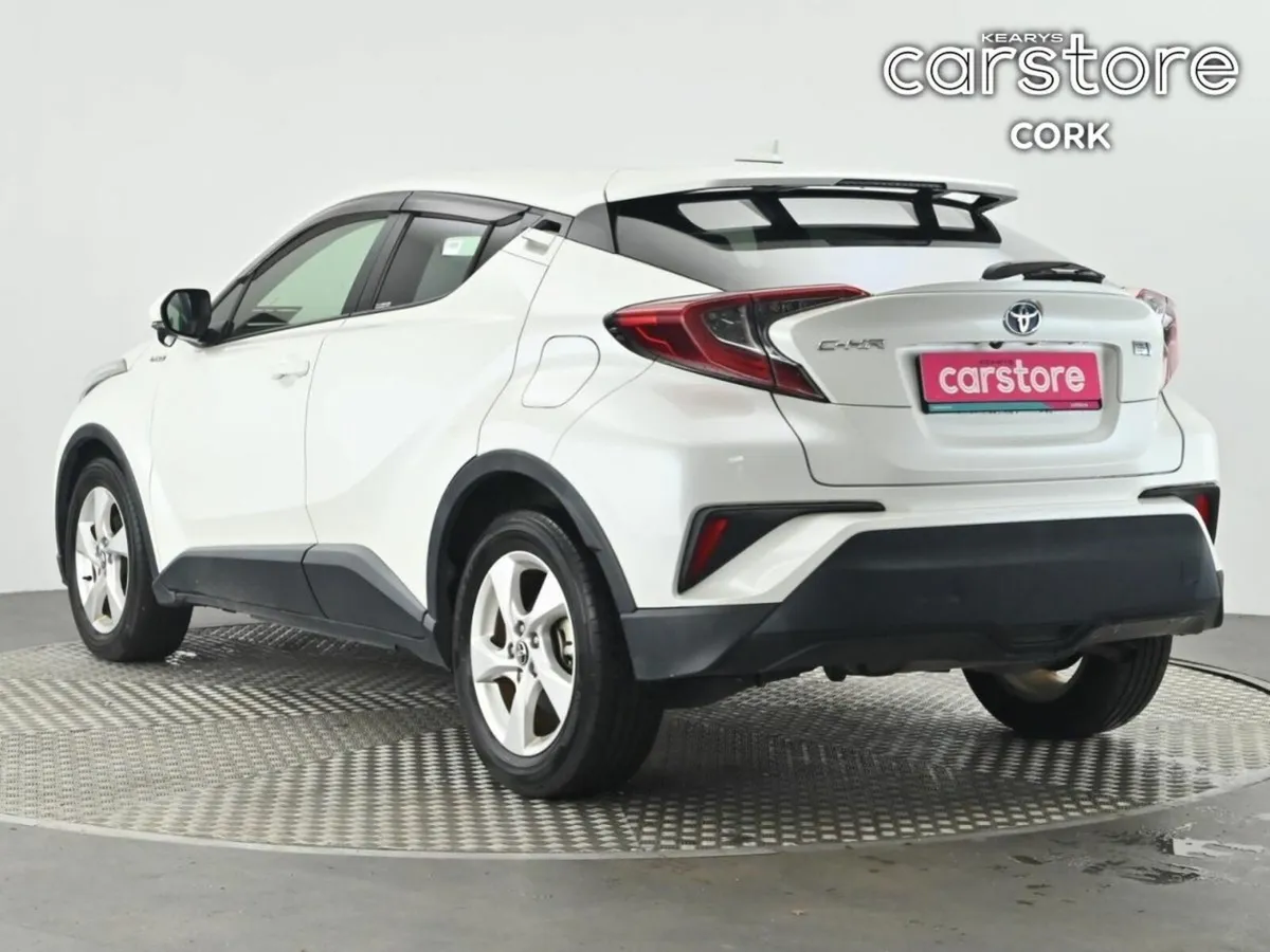 Toyota C-HR 1.8 HYBRID Auto - Image 4