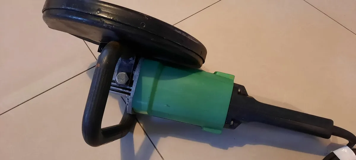 Hitachi CC12Y 305mm Stone Saw 110v - Image 4