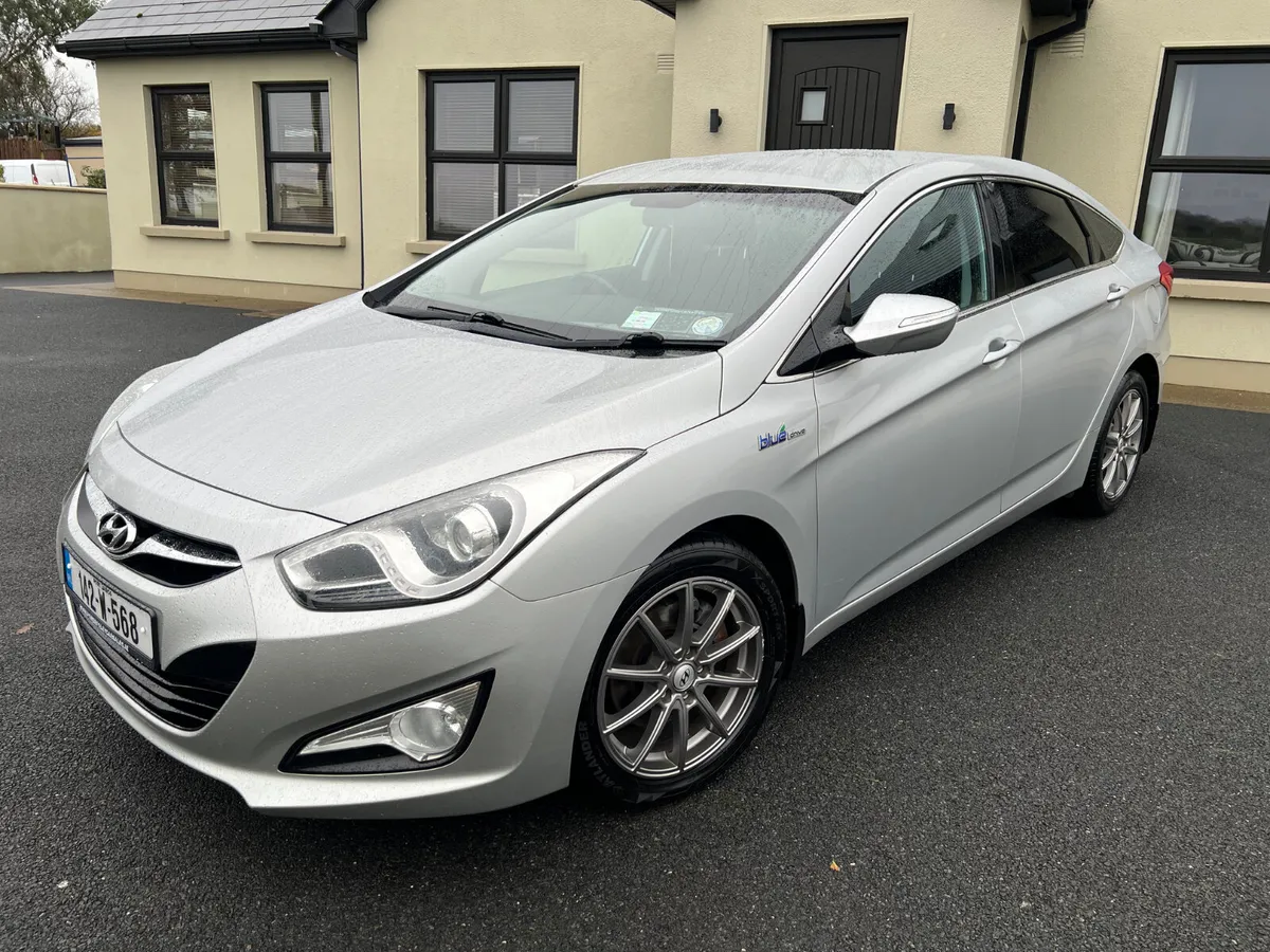 2014 (142)Hyundai i40 1.7 Diesel 72KMS NCT 08/26 - Image 2