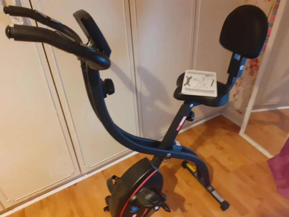Folding exercise bike - Image 1