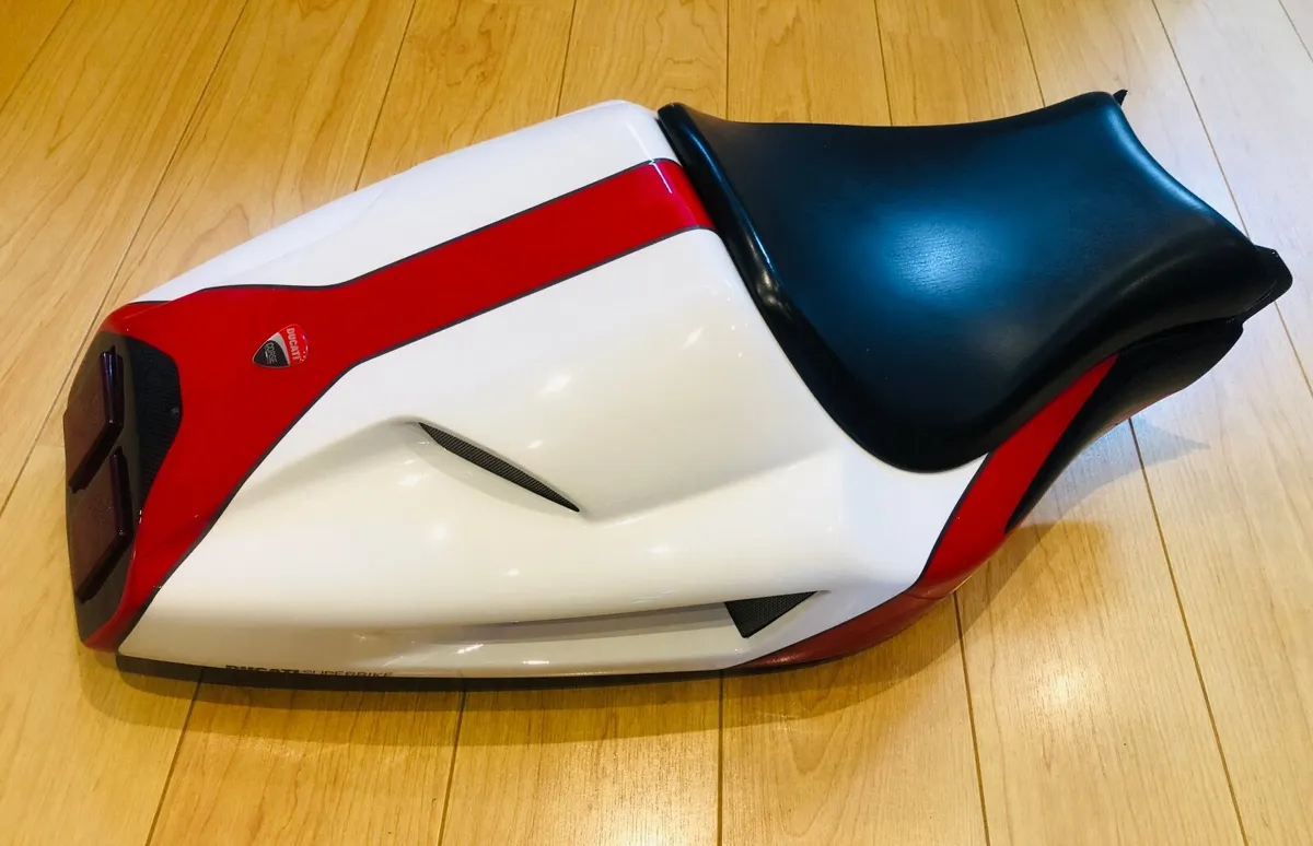 Ducati carbon monoposto seat unit - Image 1