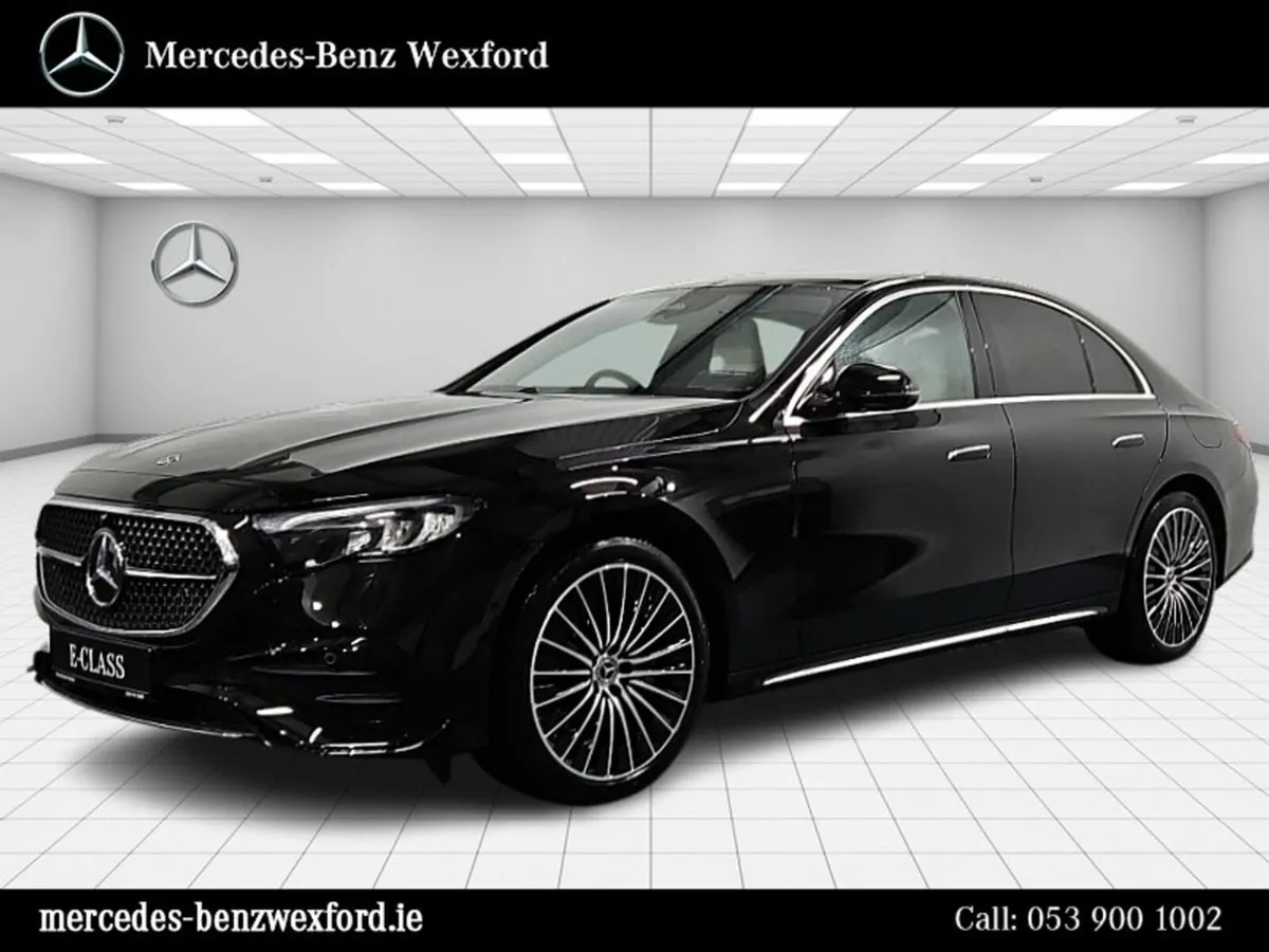 Mercedes-Benz E-Class E300de AMG - Backlit interio - Image 1