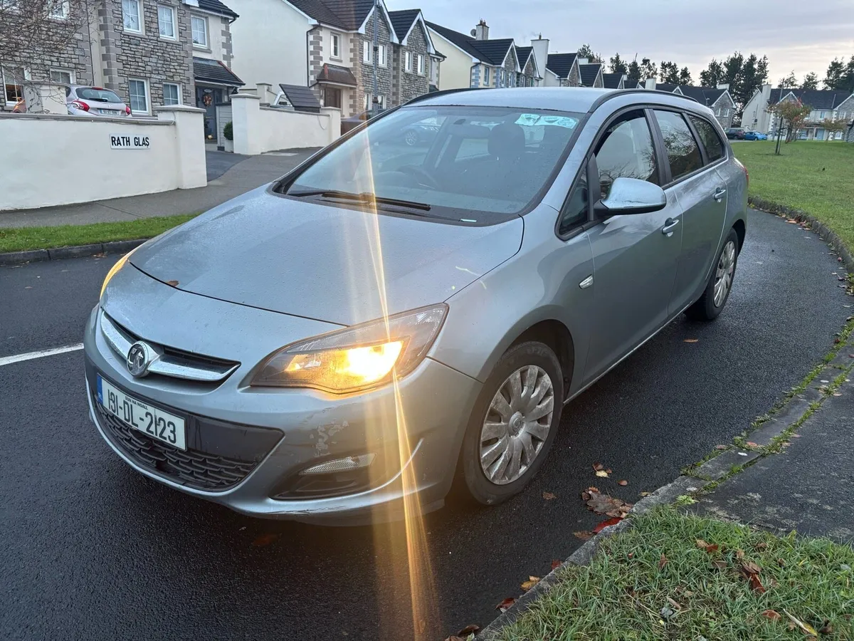 2013 Vauxhall Astra 1.7 Diesel - Image 2