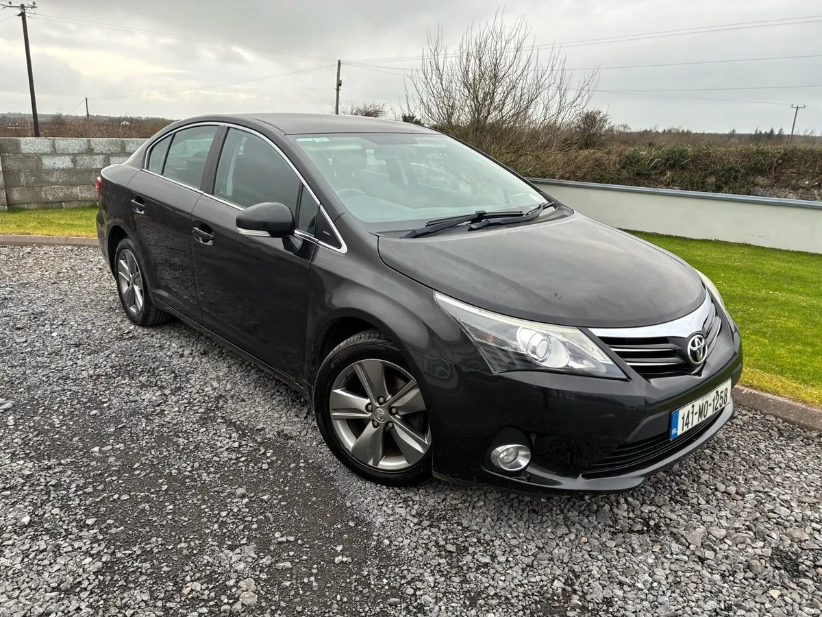 2014 Toyota Avensis Aura 2.0 D-4d - Image 1