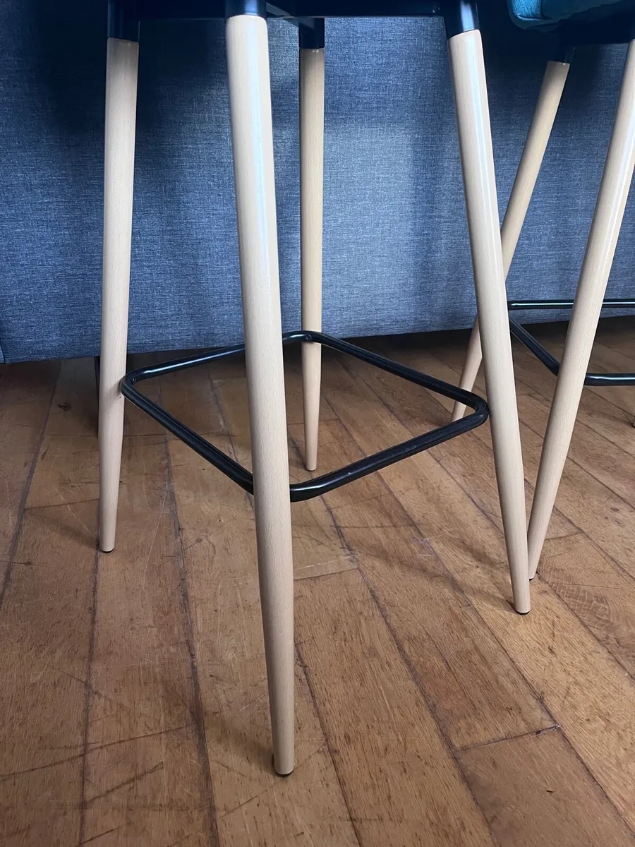 High Stools - Image 2