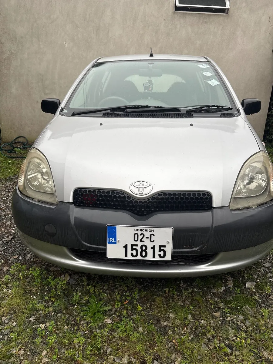 Toyota Yaris 2002 - Image 1