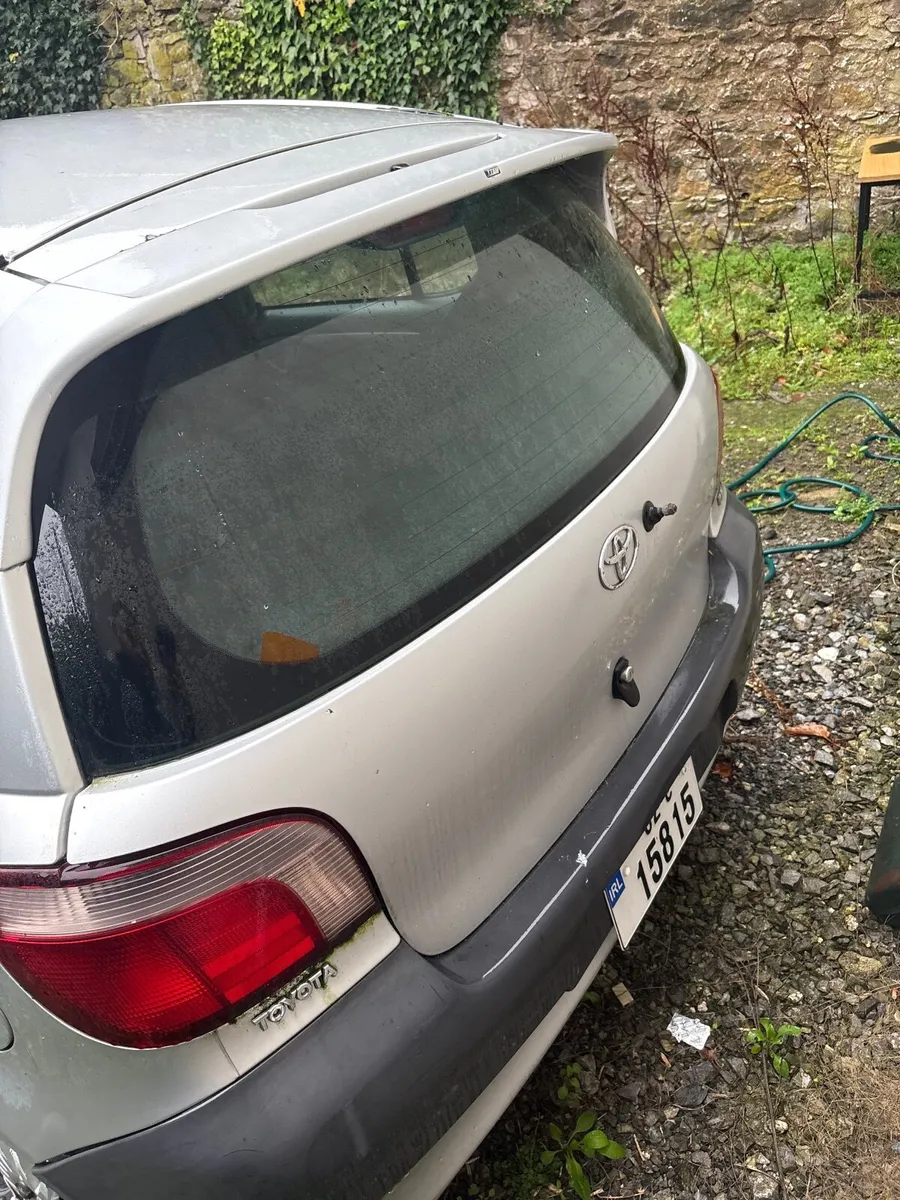 Toyota Yaris 2002 - Image 3