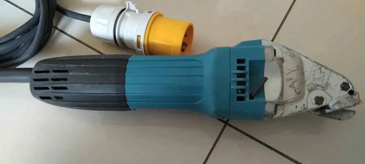 Makita JS1601 Tin Shears 110v - Image 2