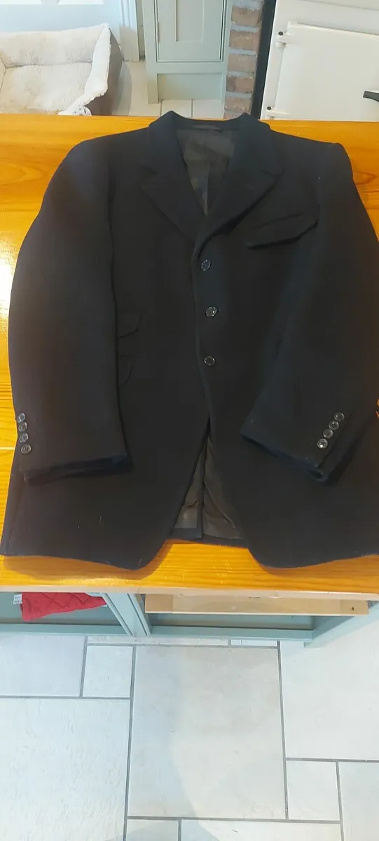 Men's Black Hunt Coat - Image 1