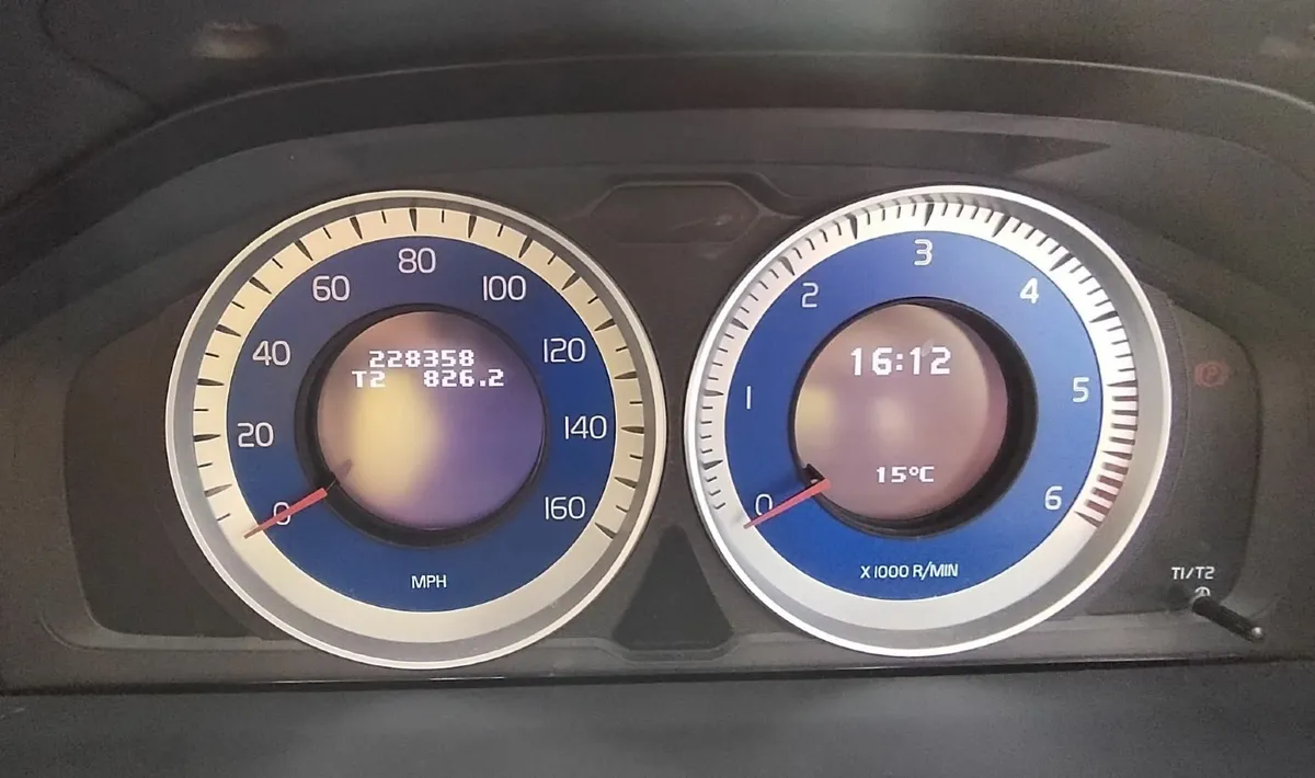 Volvo V60 2011 - Image 1