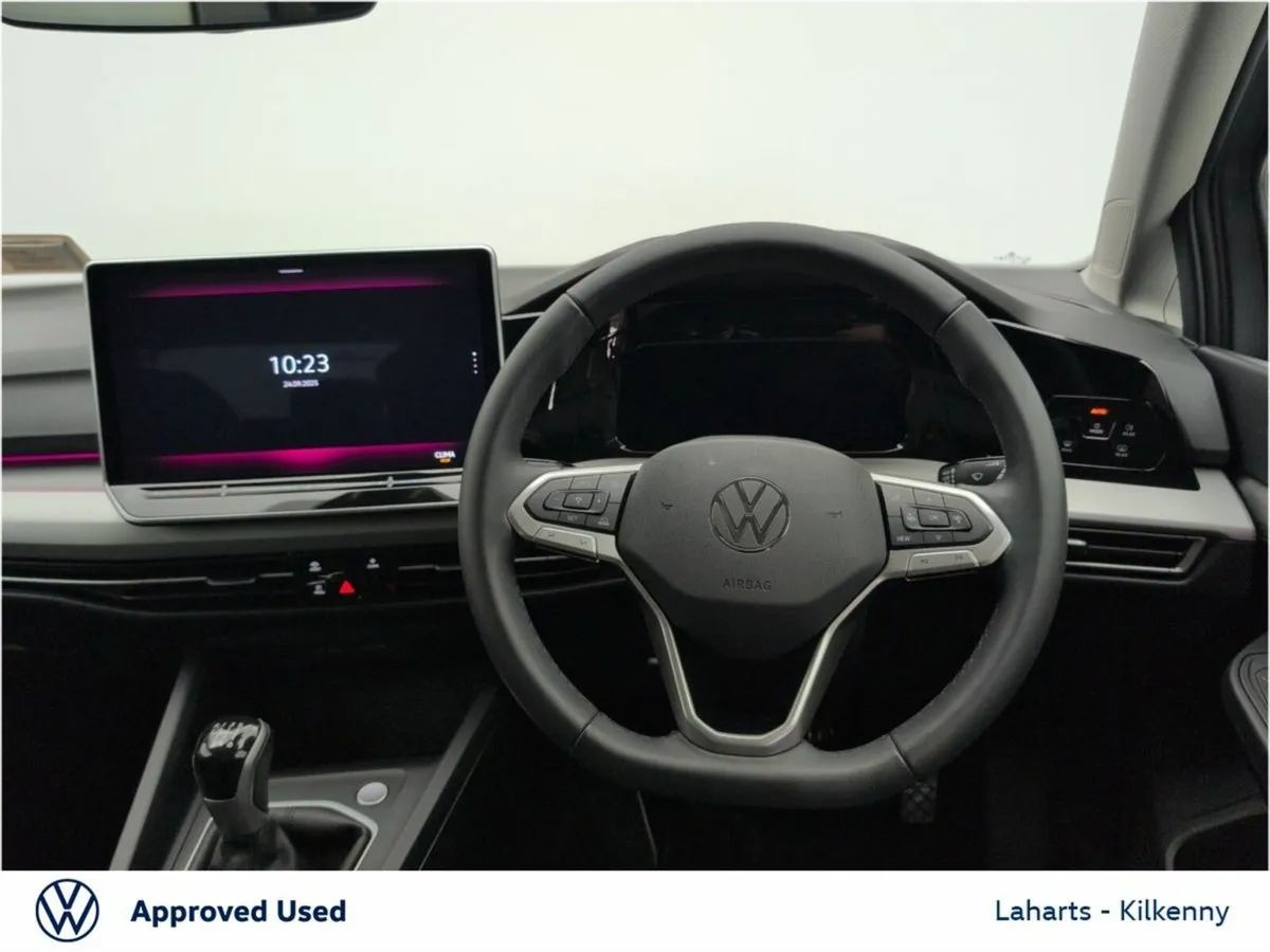 Volkswagen Golf EDITION 75 1.5TSI 5DR 116HP - Image 4