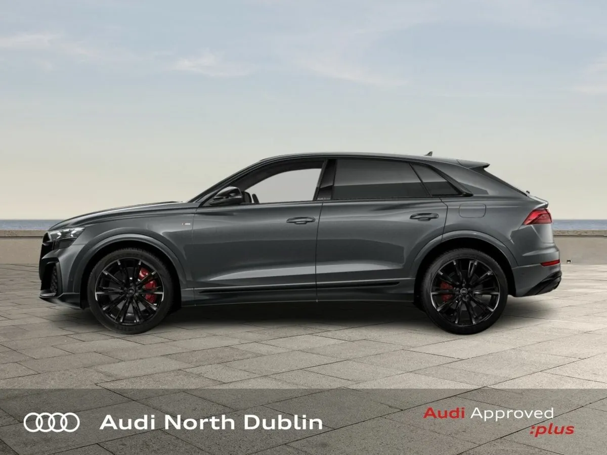 Audi Q8 SUV 60 TFSIE Q COMP 490PS - Image 3
