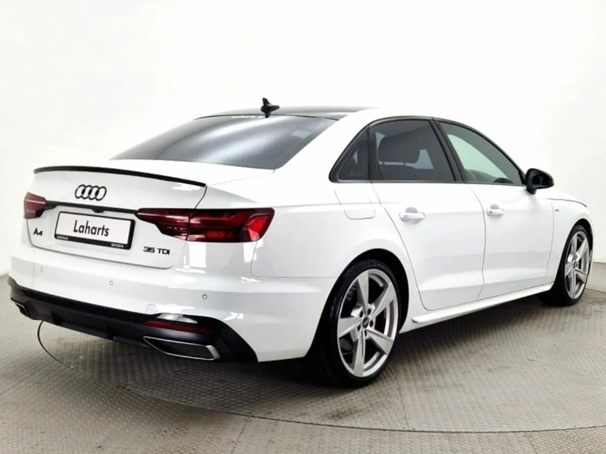 Audi A4 30 TDI 136HP S-LINE BLACK PACK - Image 4