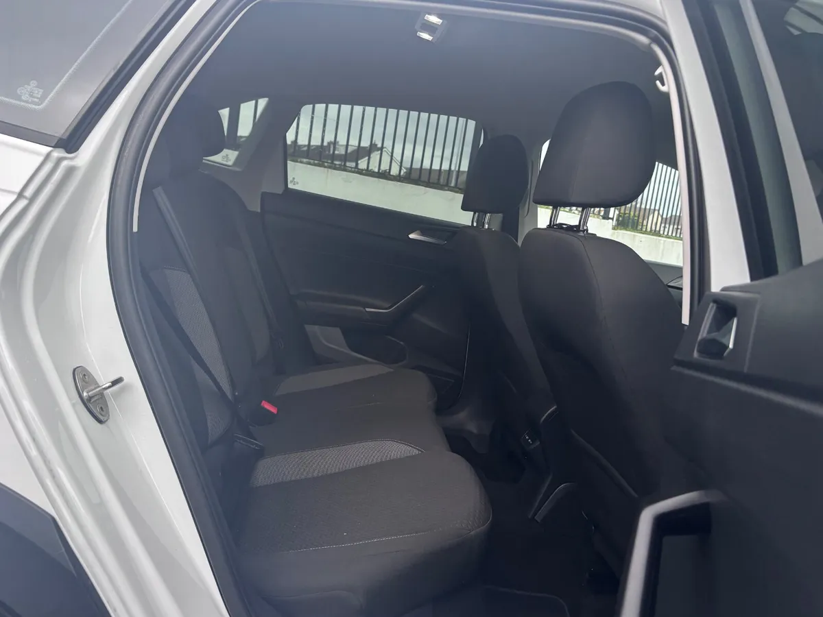 VOLKSWAGEN TAIGO LIFE 1.0 TSI 95BHP MANUAL 5SPEED - Image 4