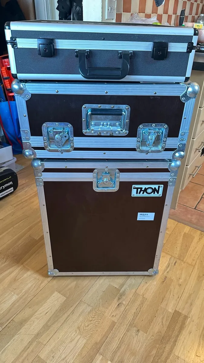 Lighting Dmx control Desk & 3 cases/rack/ - Image 1