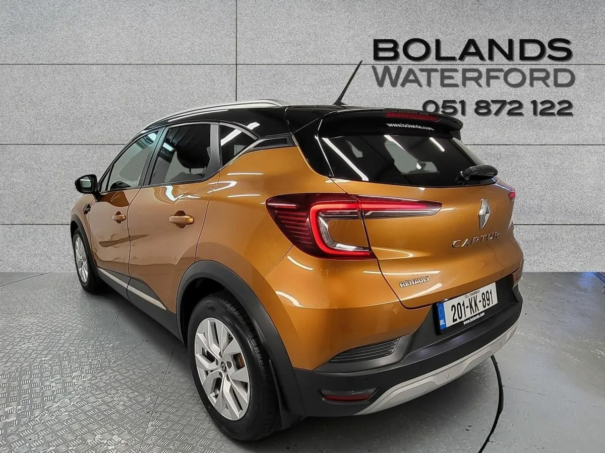 Renault Captur TCe 100 Iconic From €49 Per Week - Image 3