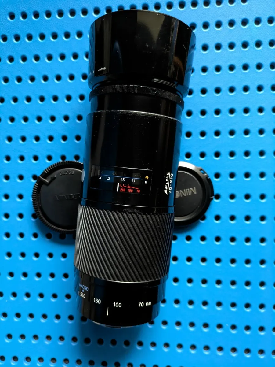 Minolta AF 70-210 mm f4 "Beercan" zoom lens - Image 2