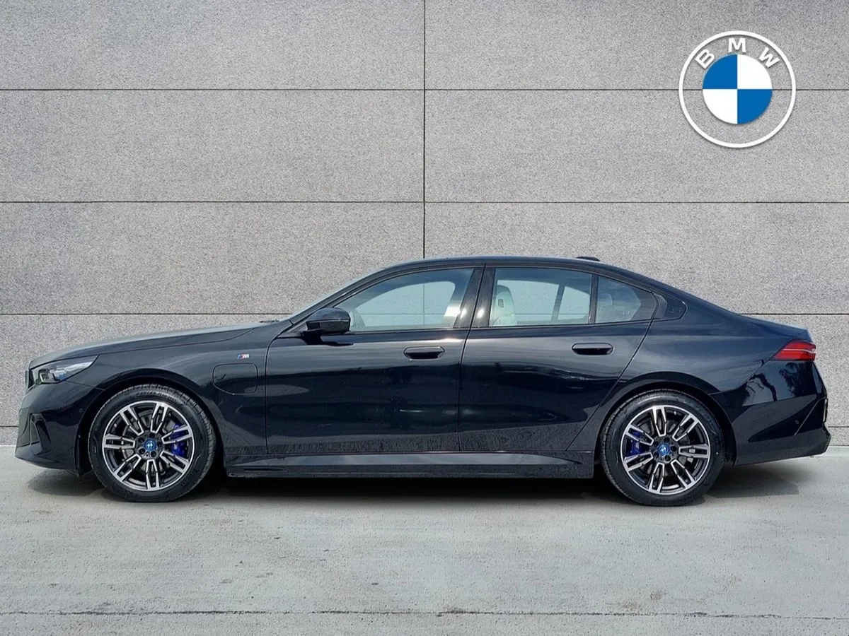 BMW 5 Series 530e M Sport - Image 4