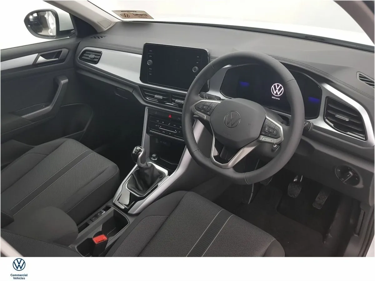 Volkswagen T-Roc 2.0TDI COMMERCIAL - AVAILABLE TO - Image 4